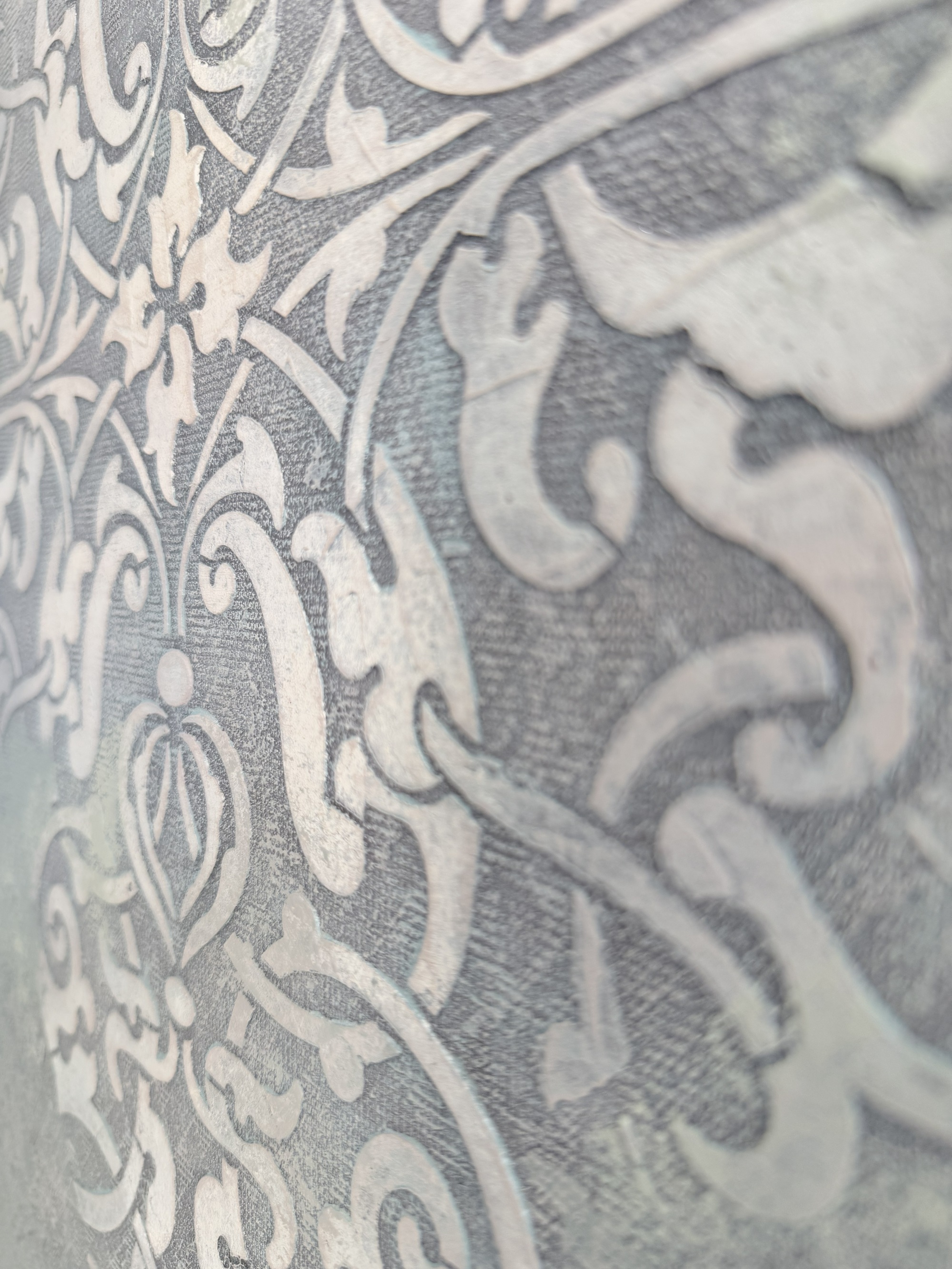 Vintage Carpet — view 9, medallion pattern detail