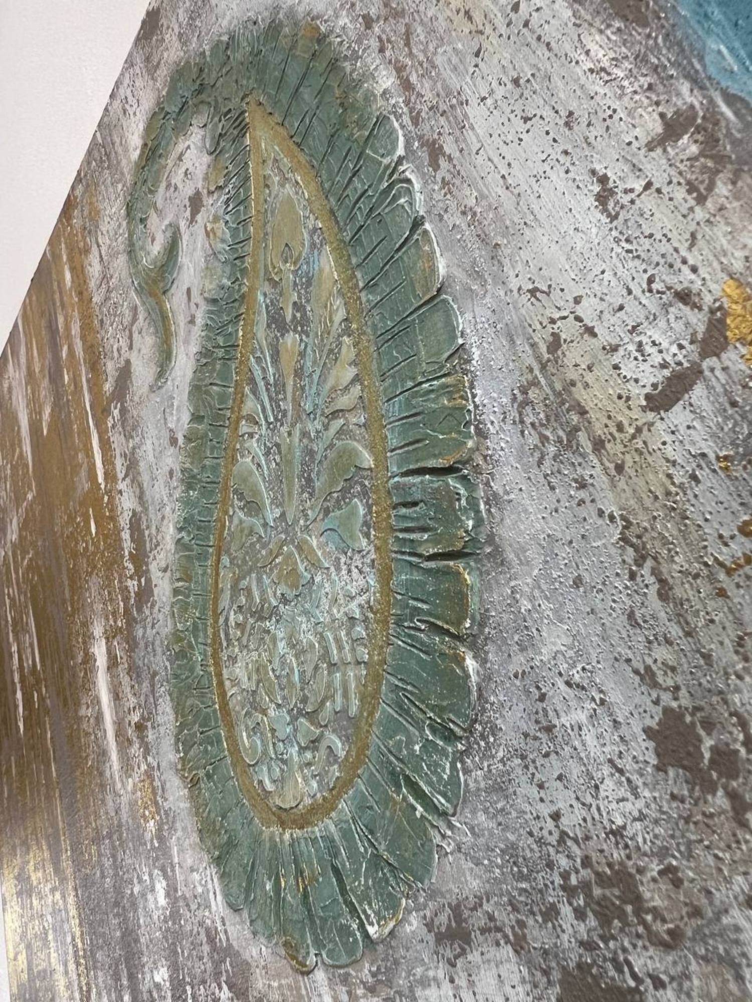 Spring Dawn — afbeelding 6, detail boteh jegheh-motief
